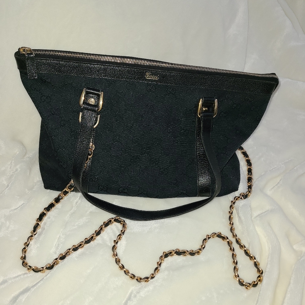 Authentic Gucci GG Black Canvas Abbey Zip Tote Shoulder Gold Hardware Bag - Picture 6 of 16